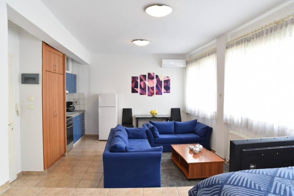 A Modern Bright Studio In The Center Of カストリア エクステリア 写真
