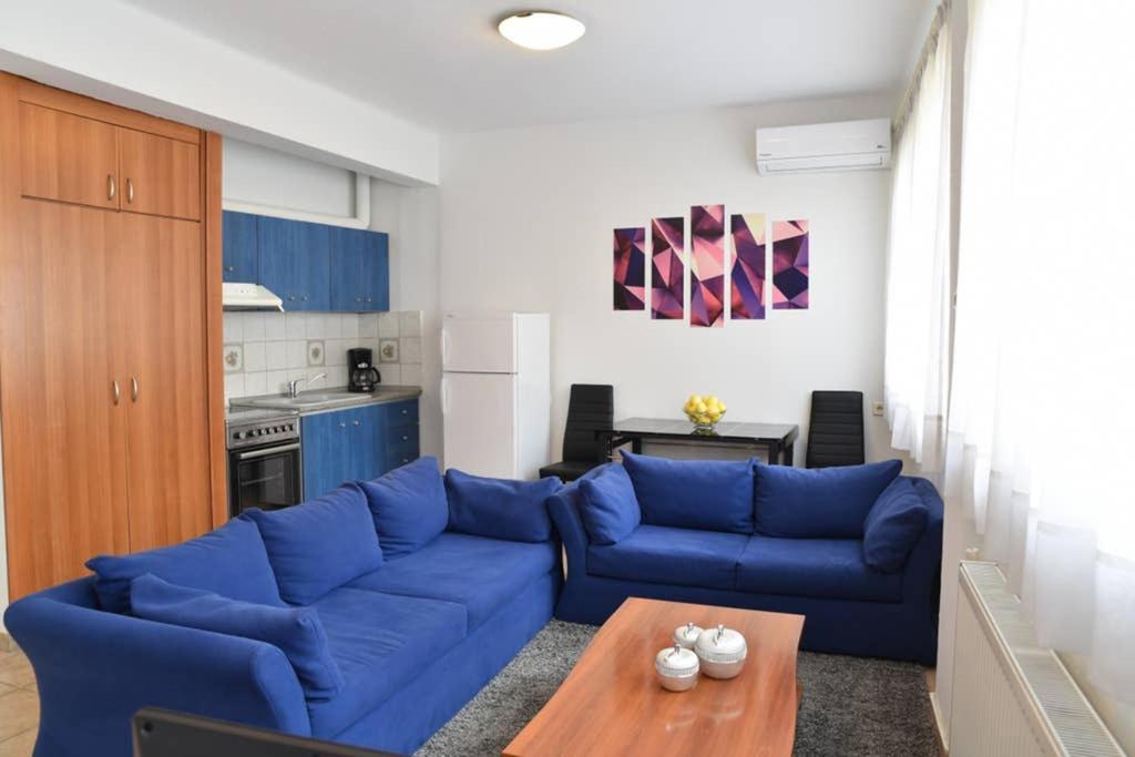 A Modern Bright Studio In The Center Of カストリア エクステリア 写真