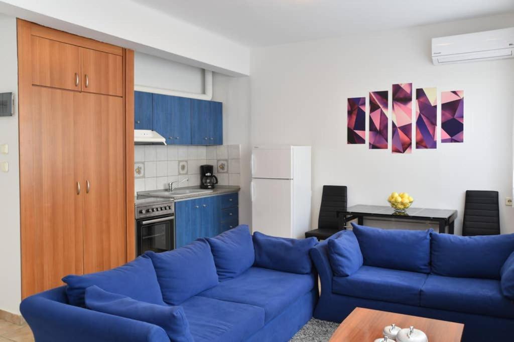 A Modern Bright Studio In The Center Of カストリア エクステリア 写真